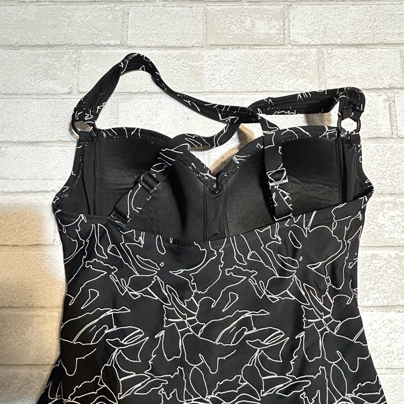 DKNY One Piece Swimsuit - Picture 7 of 7